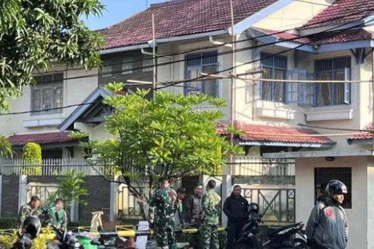 Usai Ahmad Sahroni, Massa Geruduk Rumah Menteri Keuangan Sri Mulyani