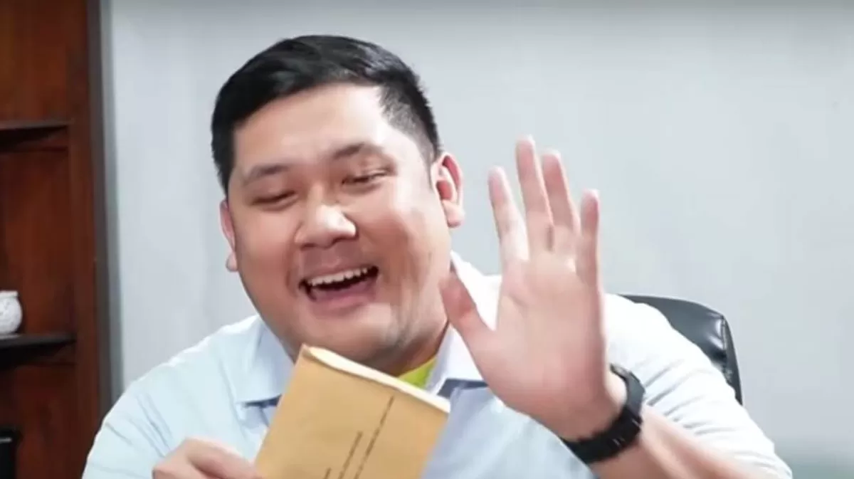 YouTuber Mikhael Sinaga.