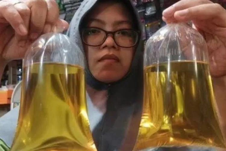 Minyak Goreng Palsu Beredar Bebas, Ini Cara Mengenalinya