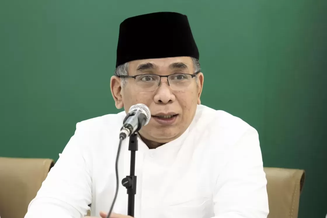 Ketua Umum PBNU Yahya Cholil Staquf saat konferensi pers di Kantor PBNU, Jakarta, Kamis (21/3/2024). (DERY RIDWANSAH/ JAWAPOS.COM) 