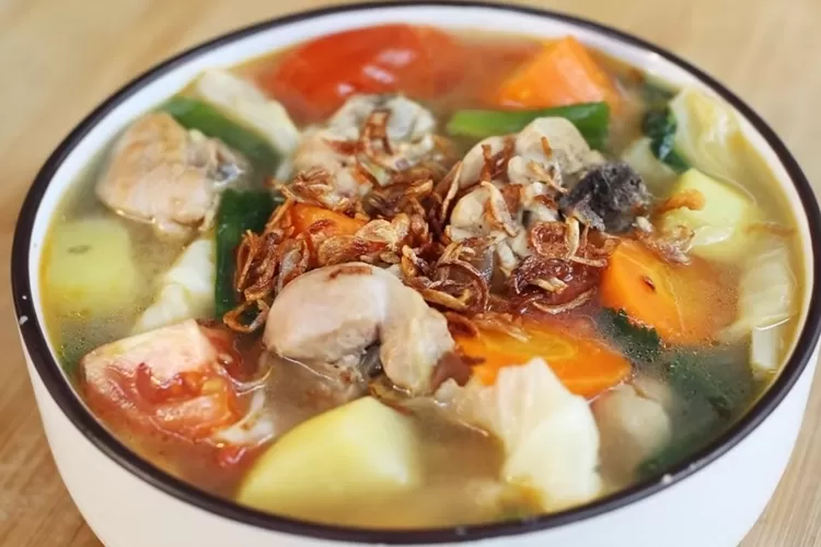Resep Sup Ayam (YouTube Devina Hermawan)