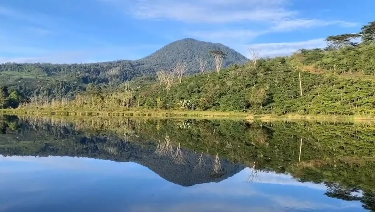 Danau Dedughuk Muara Enim memiliki air yang jernih dan alam sekitar yang asri  (youtube Alpipinm)