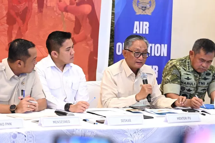 Pemerintah ungkapp akan percepat pemulihan infrastruktur pascabencana di Sumatera (setneg.go.id)