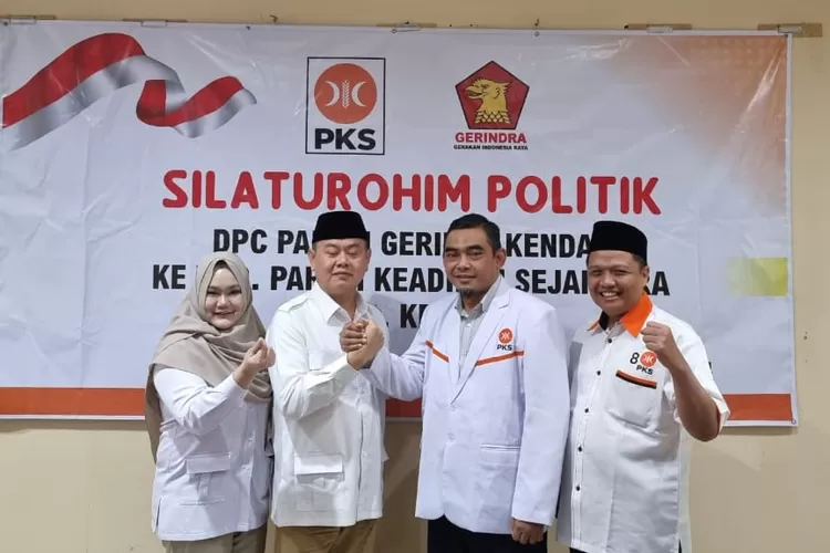 Ketua DPC Partai Gerinda dan ketua DPD PKS Kendal bertemu dalam rangka menjalin silaturahmi politik.  (edi prayitno/kontributor Kendal)