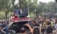 Waduh! Demo Mahasiswa di Balai Kota Jakarta berakhir ricuh, 93 orang diamankan
