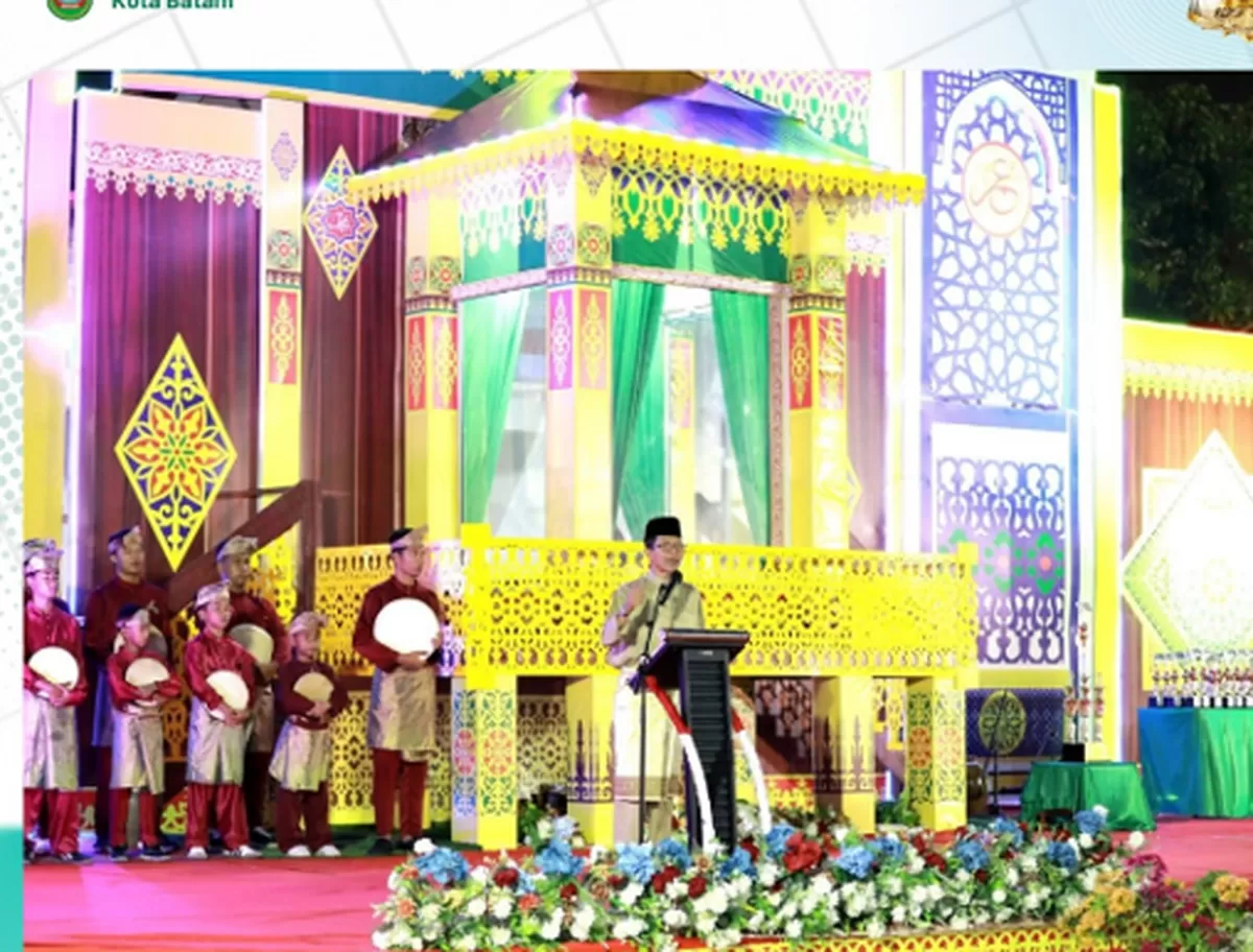 Walikota Batam Amsakar Achmad saat menghadiri penutupan MTQH XXXIV Tingkat Kecamatan Belakangpadang Tahun 2026. (Foto: Diskominfo Batam)