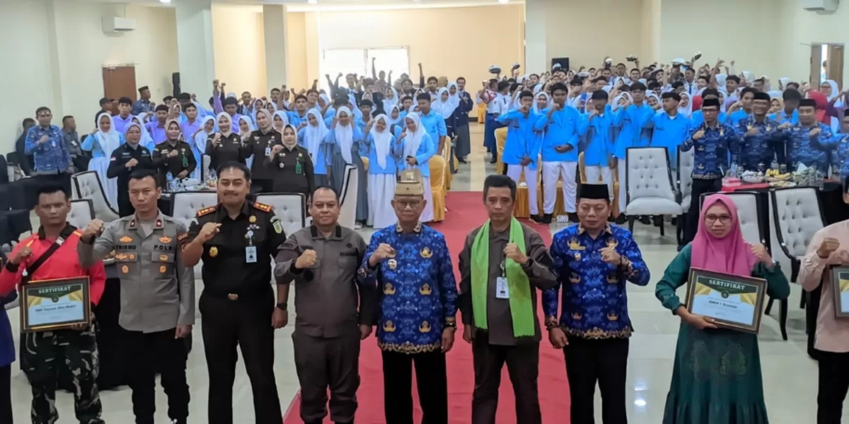 Pemda Bone Bolango bersama Kejaksaan Tinggi Gorontalo terus memperkuat sinergi dalam meningkatkan kesadaran hukum masyarakat melalui program Jaksa Masuk Sekolah (JMS). (Foto: Zar_Go24Jam).