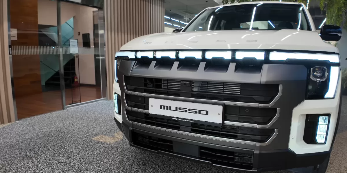 Mobil KGM Musso bukan sembarang pikap, melainkan perpaduan inovasi dengan fitur modern. (Tangkapan layar youtube@CarSceneKorea)