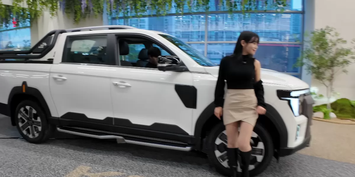 Pikap KGM Musso varian diesel buatan Korea, dengan torsi besar. (Tangkapan layar youtube@CarSceneKorea)