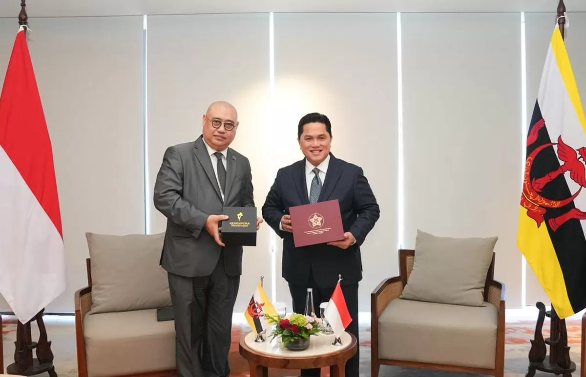Menpora Erick Thohir, dengan Menteri Kebudayaan, Pemuda dan Olahraga Brunei Darussalam, Dato Nazmi Mohamad pada Senin, 4 Mei. Fokus utama pembahasan adalah penguatan kerja pencak silat.  (KEMENPORA)