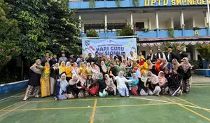 Peringati HGN 2025, Guru di SMPN 20 Depok jadi Petugas Upacara