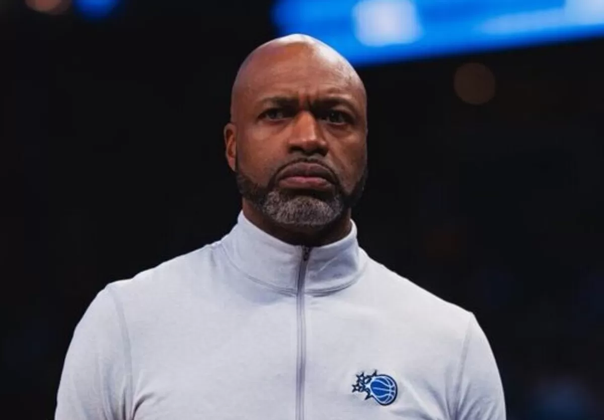Pelatih Magic, Jamahl Mosley, berhasil membawa timnya lolos ke babak playoff dalam tiga musim terakhir NBA. (IG @OrlandoMagic)