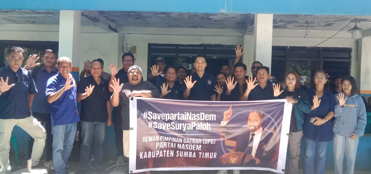 Pengurus DPD Partai NasDem Kabupaten Sumba Timur menyampaikan tuntutan permohonan maaf kepada Majalah Tempo, Rabu, 15 April 2026. (sabanapedia.com/jumal)