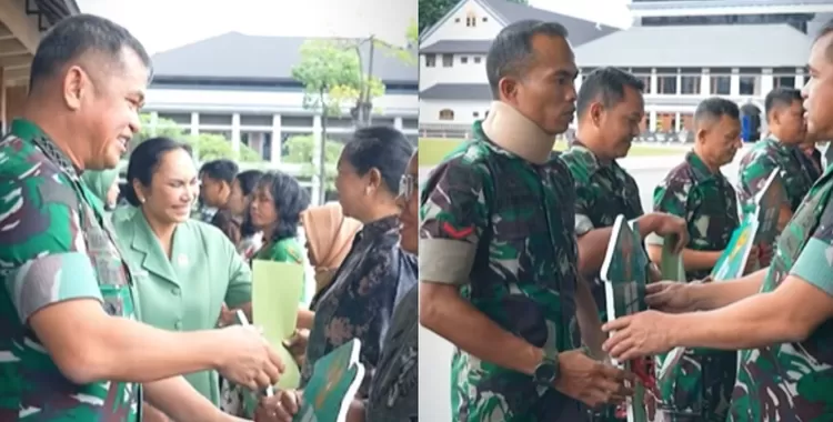 Kasad Jenderal TNI Maruli Simanjuntak saat menyerahkan bantuan rumah non dinas tahap II kepada 106 ahli waris prajurit gugur di Markas Besar Angkatan Darat, Jakarta, Rabu, 4 Maret 2026.