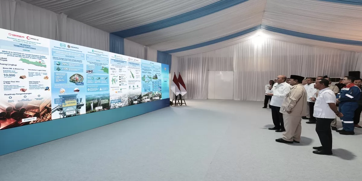Presiden Republik Indonesia Prabowo Subianto meresmikan peletakan batu pertama (groundbreaking) sebagai tanda dimulainya pembangunan 13 Proyek Hilirisasi Nasional Fase II pada Rabu (29/4/2026). (Kalimantansatu.com/Dok. Bakom RI)
