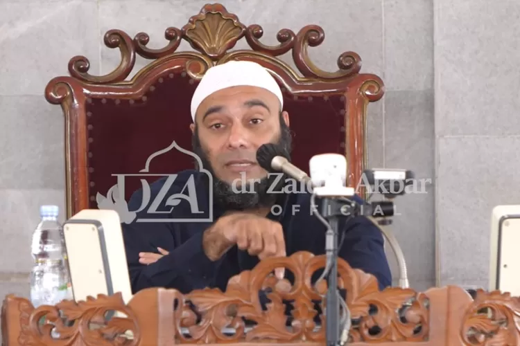 Kata dr Zaidul Akbar air kelapa tua bisa menghindari dehidrasi saat puasa Ramadan (Tangkapan Layar YouTube dr Zaidul Akbar Official)