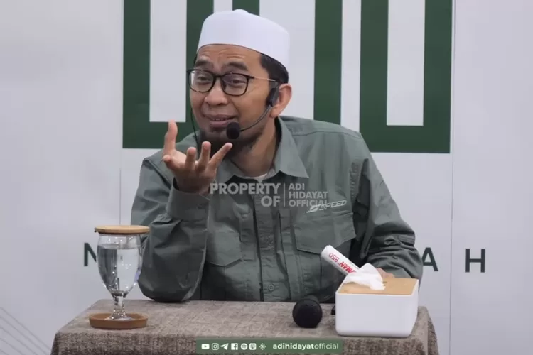 Ustaz Adi Hidayat (Tangkapan Layar YouTube Adi Hidayat Official)