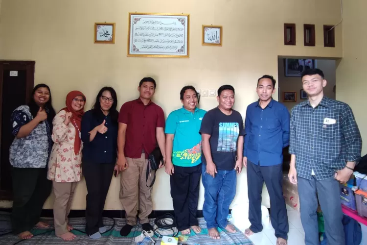 Dosen FE USM Latih Pelaku Usaha Persewaan Sound System Kelola Keuangan dengan Buku Kas Sederhana