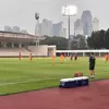 Viral Tak Peluk Elkan Baggott, Erick Thohir Beri Jawaban Kocak