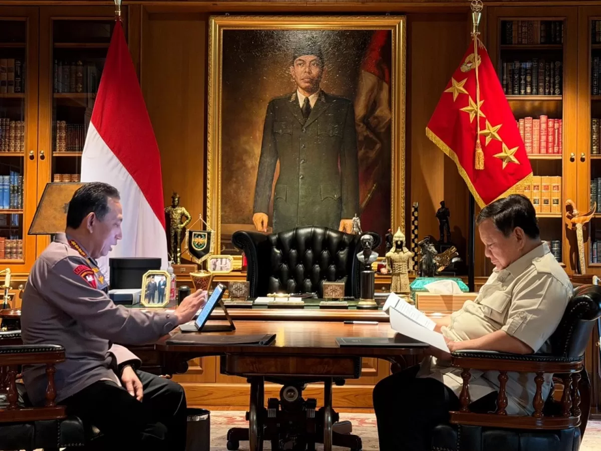 Presiden Prabowo bersama Kapolri Listyo Sigit saat membahas sejumlah isu strategis terkait keamanan nasional (Foto:Biro Setpres)