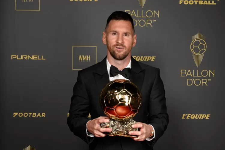 Sesuai Prediksi, Lionel Messi Raih Ballon D'Or 2023. Ini Daftar ...