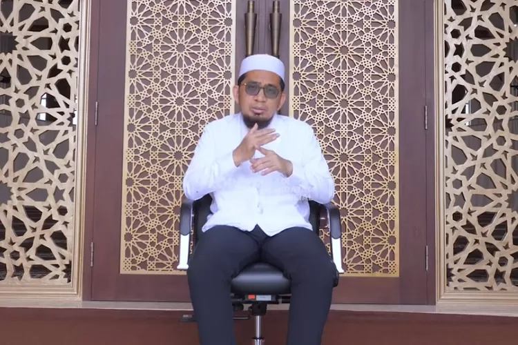 Ustaz Adi Hidayat (Tangkapan Layar YouTube Adi Hidayat Official)