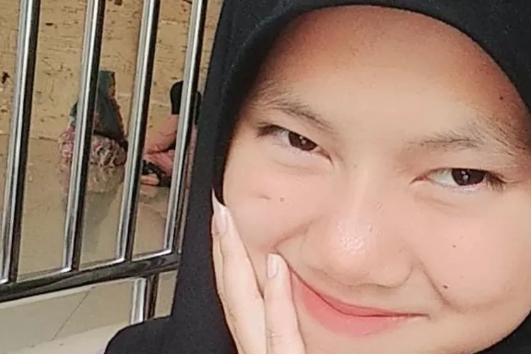 Saya ingin menjadi seorang animator karena saya hobi menggambar baik itu manusia, hewan tumbuhan, ataupun hal lainya. (Raisya Rahmi Maulidia)