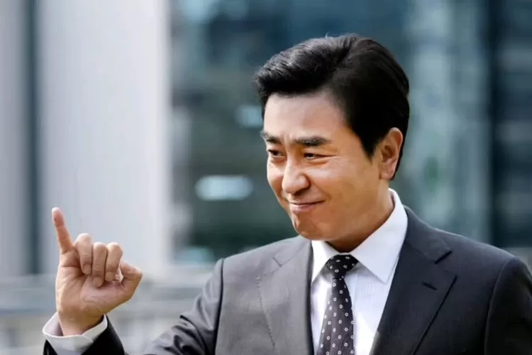 Link Nonton Drama Korea The Dream Life of Mr Kim Episode 1 dan 2 (Foto: Gorajuara.com / Instagram @ryuseungryong_)