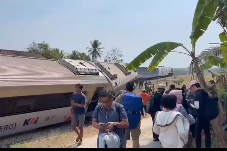 Kronologi Kecelakaan Kereta Argo Semeru Dengan Argo Wilis Di Kulon ...