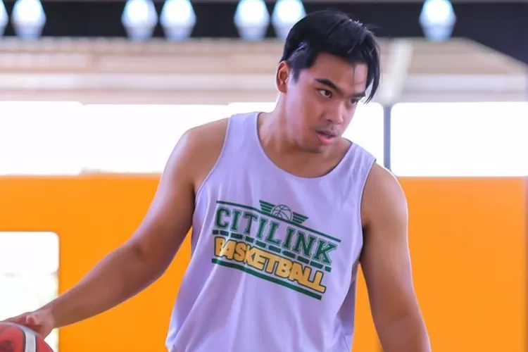 Aryo Disa Wiratama mantan suami Ruce Nuenda punya keahlian bermain basket (Foto: Gorajuara/ Instagram/ @aryowiratamaa)