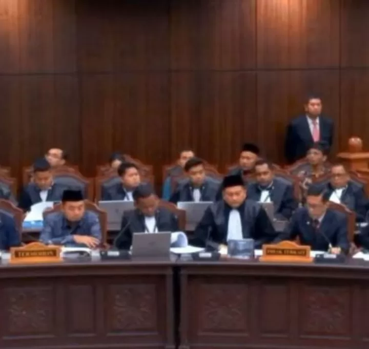 Gugatan Syarat Pendidikan Gibran Tak Diterima MK, Status Cawapres Pemilu 2024 Tetap