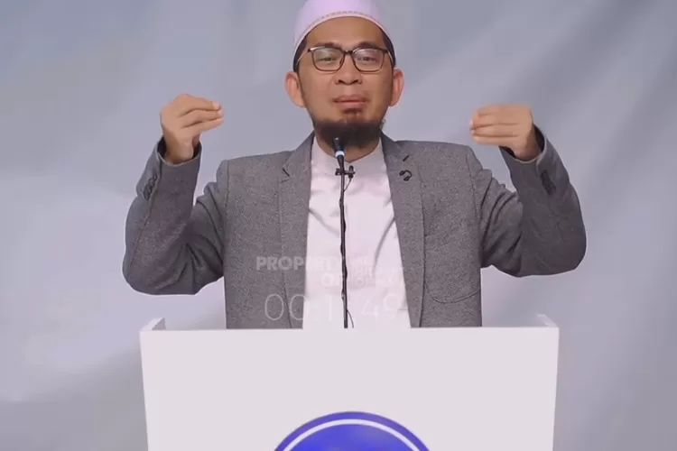 Ustaz Adi Hidayat Menjelaskan Tentang Makna Salat Tarawih (Tangkapan Layar YouTube Adi Hidayat Official)