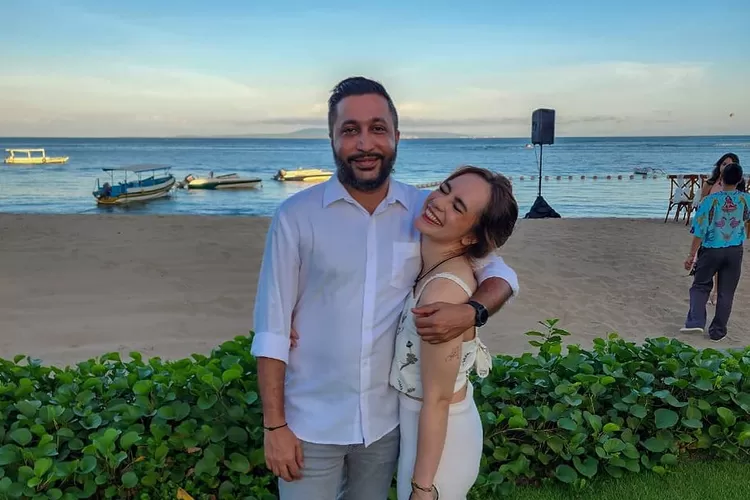 Beredar video saat Putri Anne mabuk bersama pria brewok, netizen duga sudah kehilangan arah (Instagram @anneofficial1990)