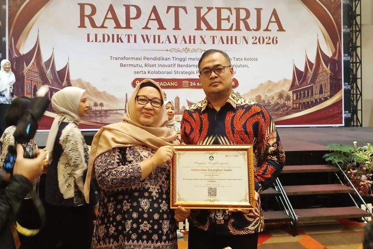 Universitas Batanghari Raih Penghargaan Bronze Winner pada Raker LLDIKTI Wilayah X Tahun 2026