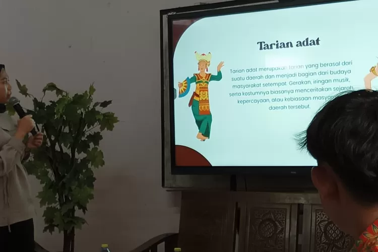 Kegiatan seminar 5 Sense of Indonesia dalam kegiatan MICE SMK Multicomp Depok. (ANDIKA EKA/RADAR DEPOK)
