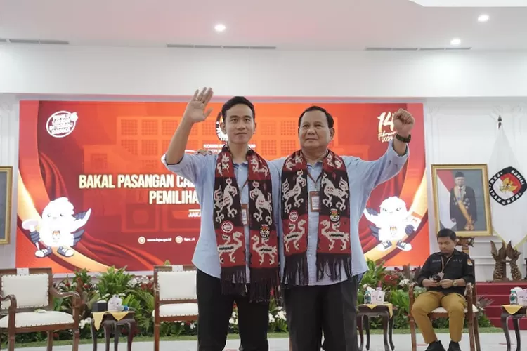 Analisis kritis dari Exposit Strategic menyoroti potensi pengaruh keikutsertaan Gibran Rakabuming Raka, putra Presiden Jokowi, dalam Pemilu. (Instagram @prabowo)