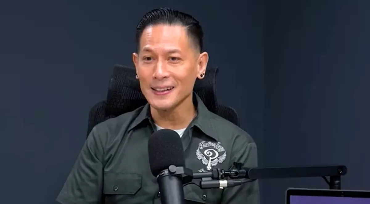 Potret Chef Juna bagikan pengalaman kerja di dapur hingga sebut SDM Indonesia yang dinilai terlalu manja hingga menuai perdebatan di media sosial (YouTube/Raditya Dika)