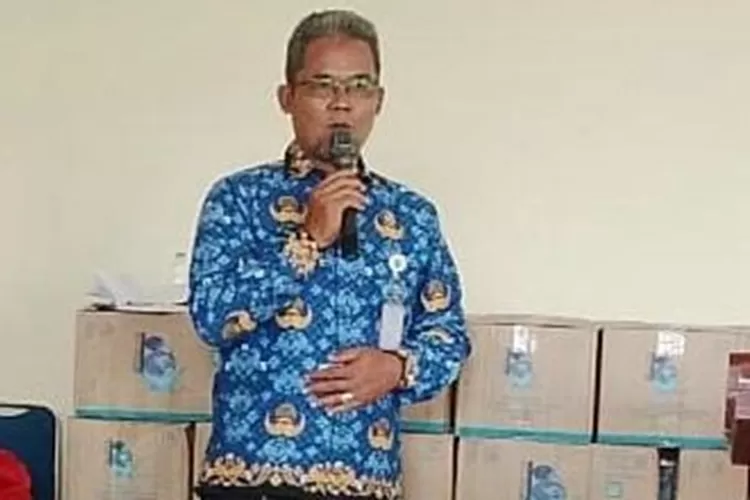 Eks Sekretaris Kelurahan Serua, Komarudin yang kini menjabat Kasubag Damkar Kecamatan Cinere, Kamis (18/9). (RISKY DWI LESTARI/RADAR DEPOK)