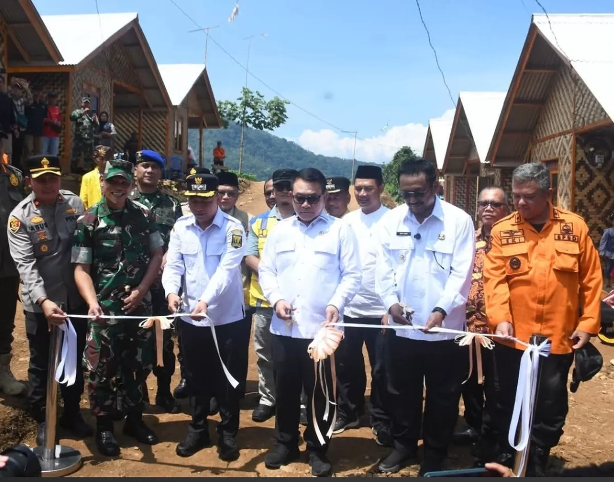 Pemerintah meresmikan 10 hunian tetap di Desa Sukarame Kecamatan Cisolok (Anugrah)