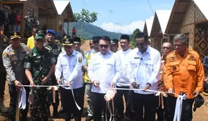 Didampingi Bupati Sukabumi, Dudung Resmikan Hunian Tetap Korban Banjir Cisolok
