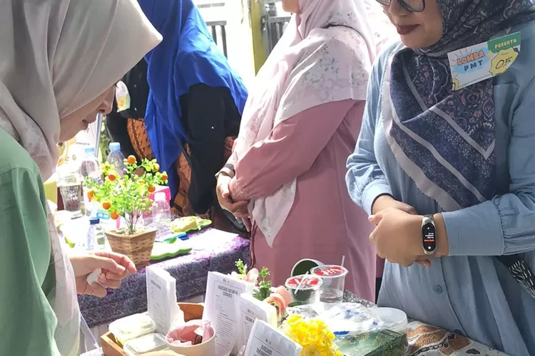 Lomba kreasi dan inovasi TP PKK Kelurahan Sawangan Baru, Kecamatan Sawangan, Kota Depok, Sabtu (15/11). (DOKUMEN KELURAHAN SAWANGAN BARU)