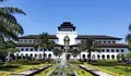 Hanya Mengintegrasikan dengan Lapangan Gasibu, Dedi Mulyadi Tegaskan Gedung Sate Tak Dirombak