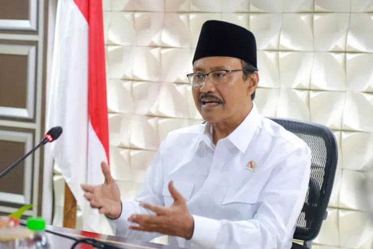 Menteri Sosial, Saifullah Yusuf atau Gus Ipul klarifikasi tentang izin penggalangan donasi bencana (kemensos.go.id)