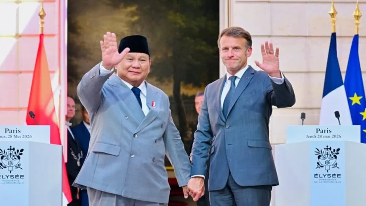 Presiden Prancis Emmanuel Macron menegaskan komitmen memperkuat hubungan strategis dengan Indonesia saat menerima kunjungan kenegaraan Presiden RI Prabowo Subianto di Istana Elysee, Paris. (BPMI Sekretariat Presiden).