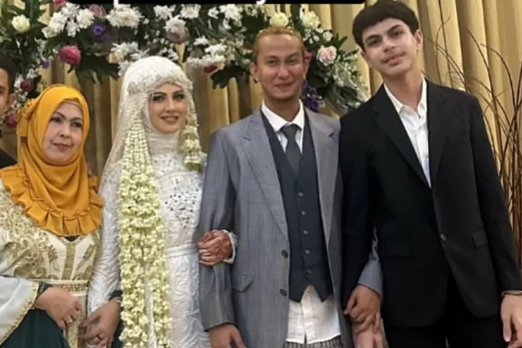 Habib Bahar Smith tengah viral oleh kasus dugaan penelantaran juga penipuan kepada istri siri brnama Helwa Bachmid, netizen berikan komentar asbun (Instagram @helwabachmid_)