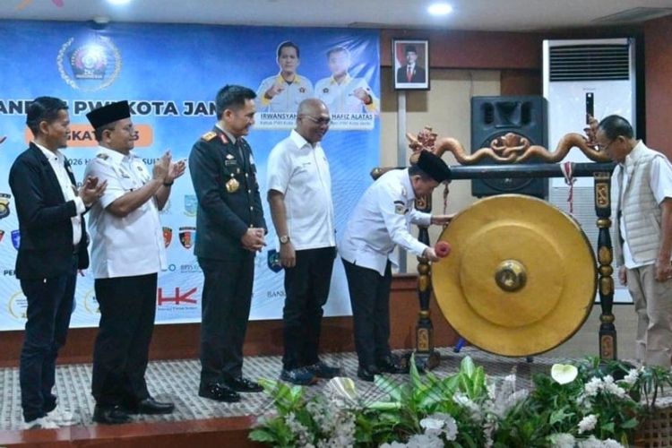 Wali Kota Maulana Soroti Pentingnya Wartawan Kompeten di Jambi, Ini Pesannya di UKW PWI