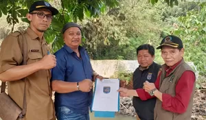 RW1 Duren Mekar Depok Minta Turap Jembatan Angke 5 Diperbaiki