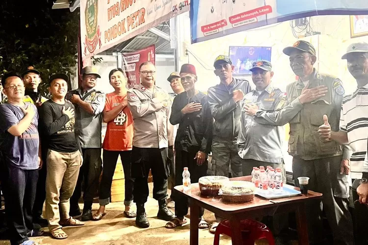 Pos keamanan lingkungan (Poskamling) RT3/1 Kelurahan Pondok Petir, Kecamatan Bojongsari yang mewakili perlombaan untuk tingkat Kota Depok, beberapa waktu lalu. (RISKY DWI LESTARI/RADAR DEPOK)