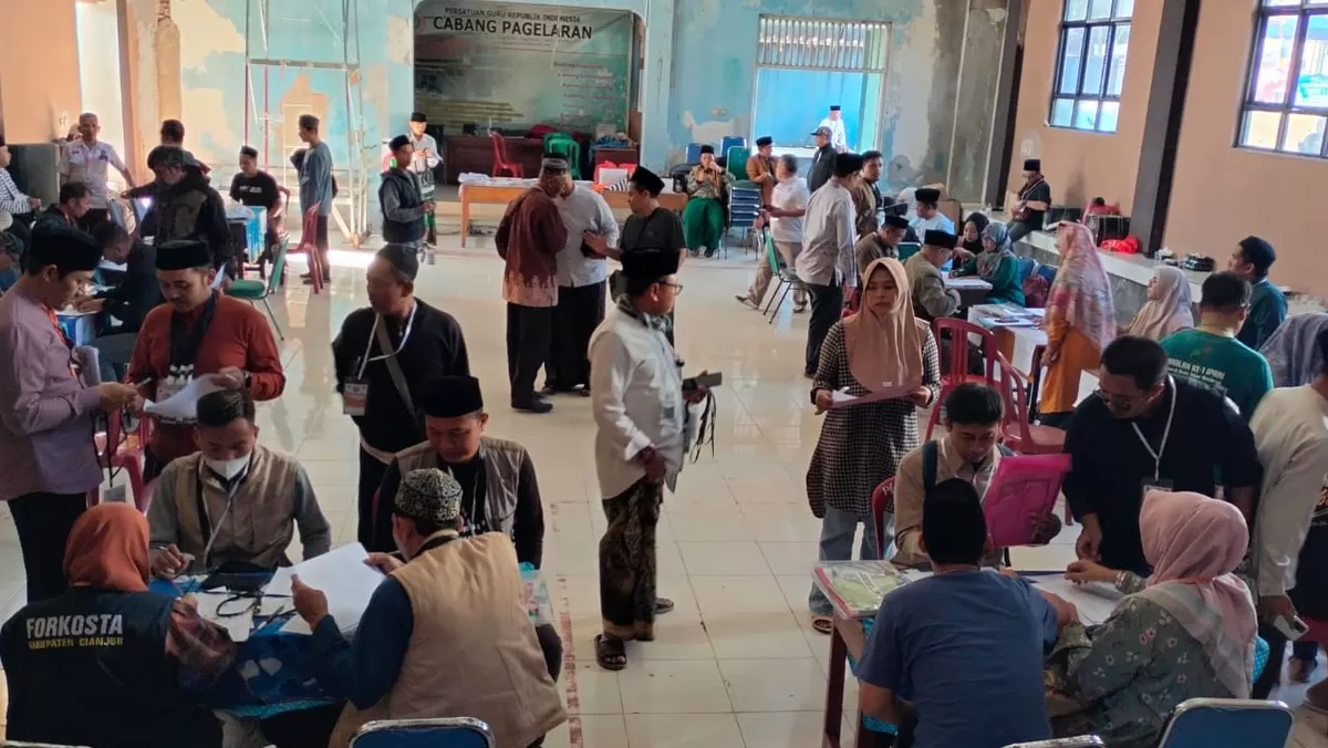 Persiapan lokasi perlombaan dan fasilitas penyambutan kontingen serta Dewan Hakim Musabaqah Tilawatil Qur&rsquo;an dan Hadist (MTQH) XLVIII Tingkat Kabupaten Cianjur di Kecamatan Pagelaran. (FOTO: Ist)