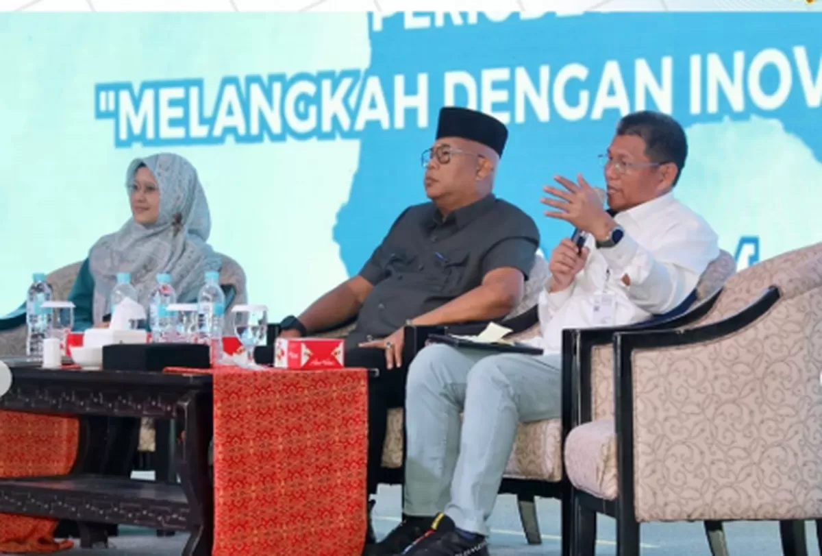 Sekda Kota Batam Firmansyah saat menjadi narasumber di acara Seminar Akademik UT Periode I Tahun Akademik 2025/2026 Ganjil. (Foto: Diskominfo Batam)